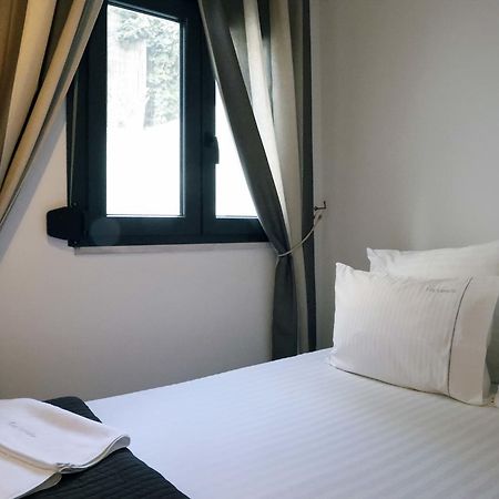 Gazi Boutique Apartment 2 Atene Esterno foto