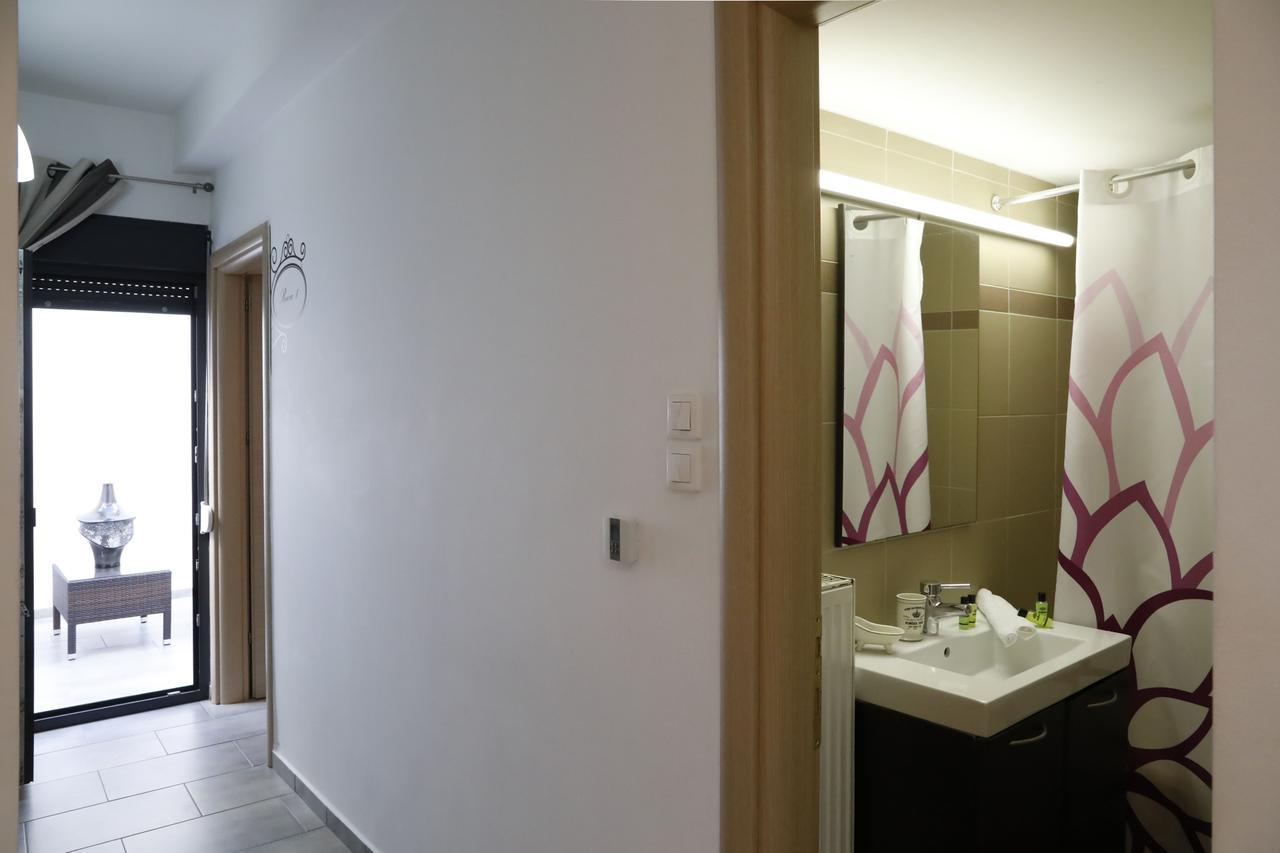 Gazi Boutique Apartment 2 Atene Esterno foto
